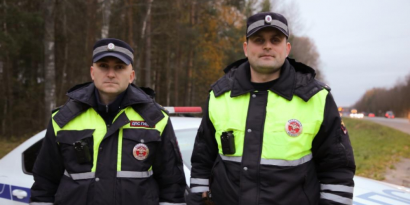 Полицейские доставили беременную женщину в псковский перинатальный центр - 2023-11-13 16:05:00 - 1