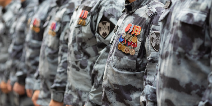Сотрудникам мобильного отдела «Кром» вручили заслуженные награды - 2023-10-06 10:05:00 - 1