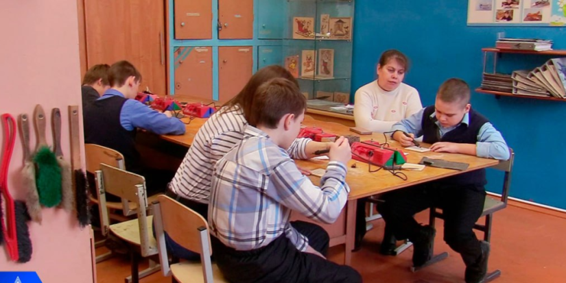 В Великих Луках специалисты занимаются социальной адаптацией детей - 2023-02-07 20:05:00 - 1