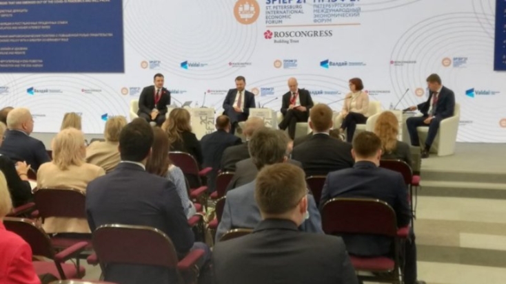 Делегация Псковской области приступила к работе на ПМЭФ - 2021-06-03 10:36:00 - 1