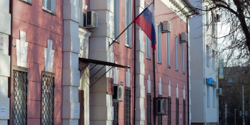 Приставы Псковской области пресекли более 500 попыток проноса оружия в суды - 2022-08-04 16:05:00 - 1