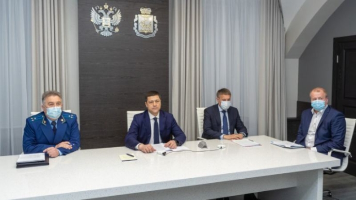Губернатор Михаил Ведерников провел личный прием граждан - 2021-04-28 08:53:20 - 1