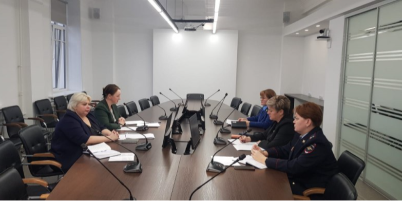 В Пскове прошел научно-практический семинар по защите прав несовершеннолетних - 2024-02-13 12:05:00 - 1