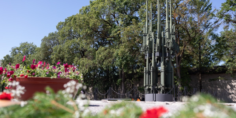 Участники турслета возложили цветы к Могиле неизвестного солдата в Пскове - 2023-07-13 16:05:00 - 1