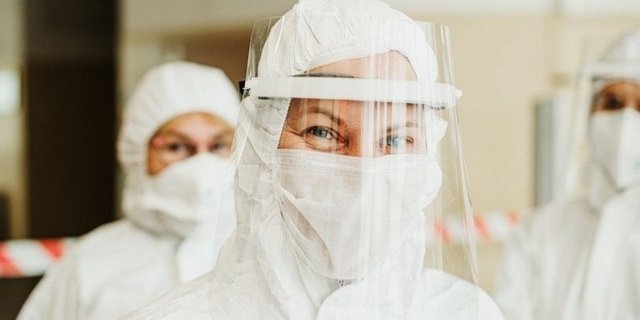 Правительство просит пожилых медиков, ушедших на самоизоляцию, выйти на работу - 2021-10-14 16:32:00 - 1