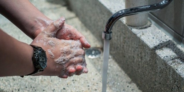 На старте эпидсезона врачи вновь напомнили великолучанам о гигиене - 2022-10-23 10:00:00 - 1