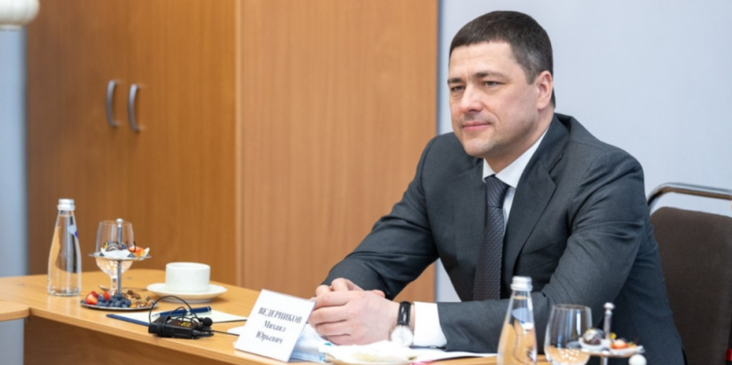 Строительство школ в Псковской области обсудили Михаил Ведерников и Сергей Кравцов - 2021-03-29 09:36:00 - 1