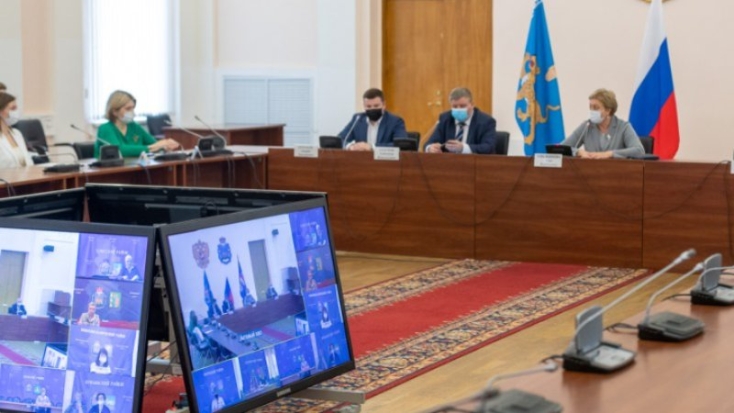 В Псковской области проверили готовность региона к проведению ЕГЭ - 2021-05-20 09:13:00 - 1