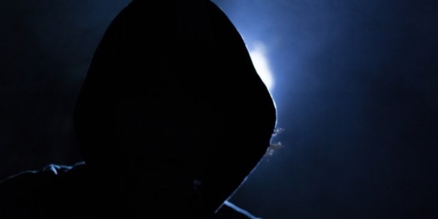 Грабитель отобрал у великолучанки коньяк - 2022-05-26 15:35:00 - 1