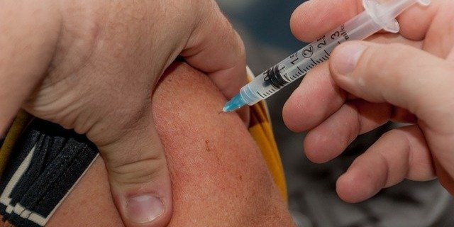 Жителей Великих Лук приглашают на вакцинацию от гриппа - 2022-12-21 13:35:00 - 1