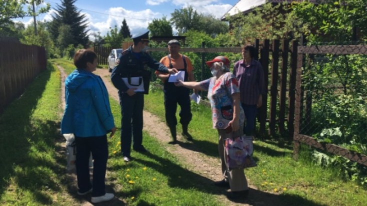 Противопожарный рейд прошел в садоводческих товариществах Великих Лук - 2021-05-31 11:13:00 - 1