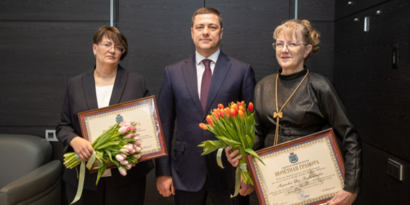 Михаил Ведерников поблагодарил женщин-медиков за работу - 2023-03-07 15:35:00 - 1