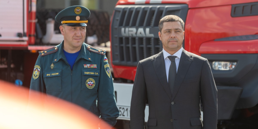 Михаил Ведерников и глава МЧС Александр Куренков обсудили вопросы взаимодействия - 2023-09-01 10:35:00 - 1