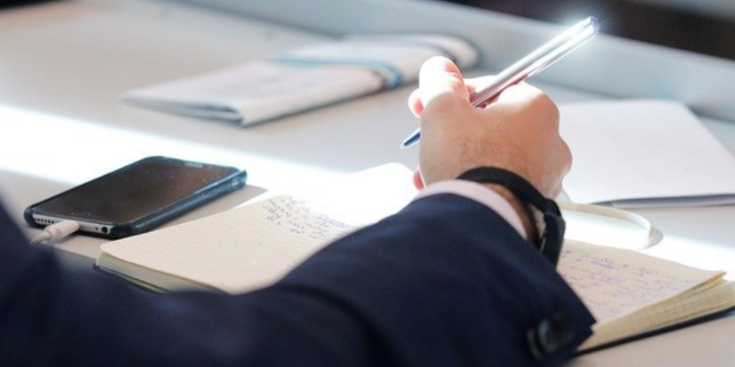 Школьникам хотят разрешить пересдачу ЕГЭ летом - 2023-05-18 18:05:00 - 1