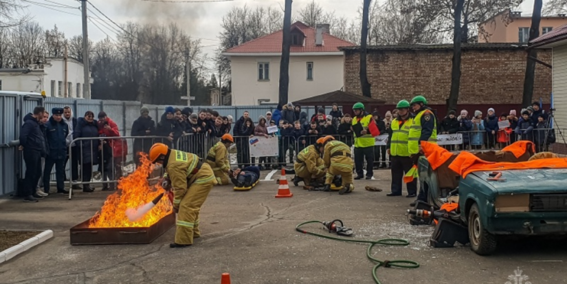 Великолучане заняли первое место в соревнованиях по ликвидации последствий ДТП - 2023-03-24 11:05:00 - 1