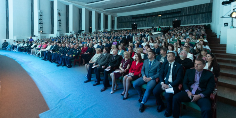 В преддверии Дня России жителям Псковской области вручили десятки наград - 2023-06-08 17:05:00 - 1