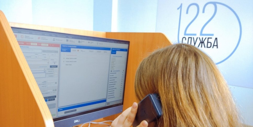 Жители Псковской области могут вызвать врача по единому номеру 122 - 2022-11-30 11:15:00 - 1