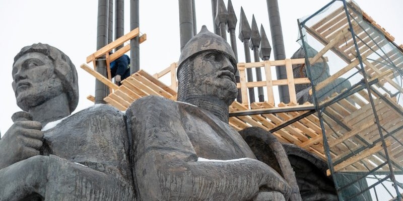 На монументе «Ледовое побоище» проходят противоаварийные работы - 2021-12-15 17:35:00 - 1