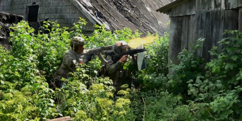 Сотрудники Росгвардии отработали действия по нейтрализации террористов - 2021-07-22 13:43:00 - 1