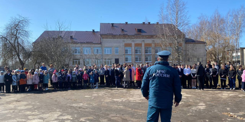 В Переслегинской гимназии прошла учебная эвакуация - 2023-04-10 12:12:00 - 1