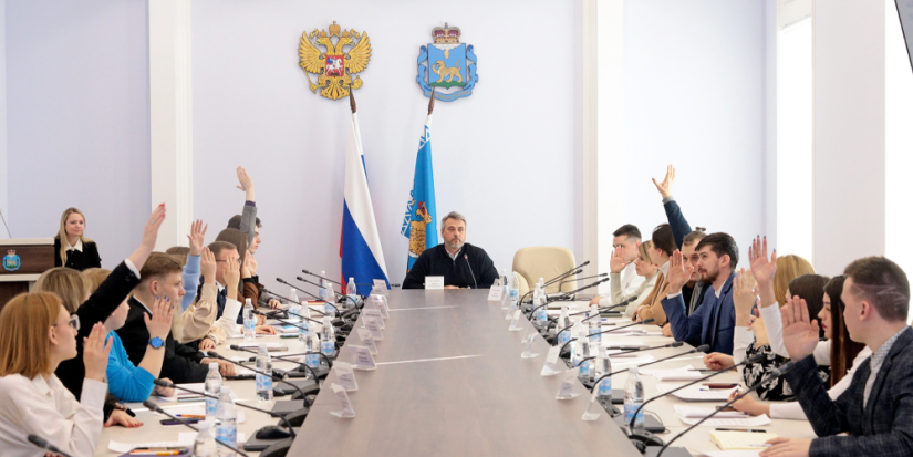 Великолучанин Артём Баринов избран председателем Молодёжного парламента - 2024-02-09 17:05:00 - 1