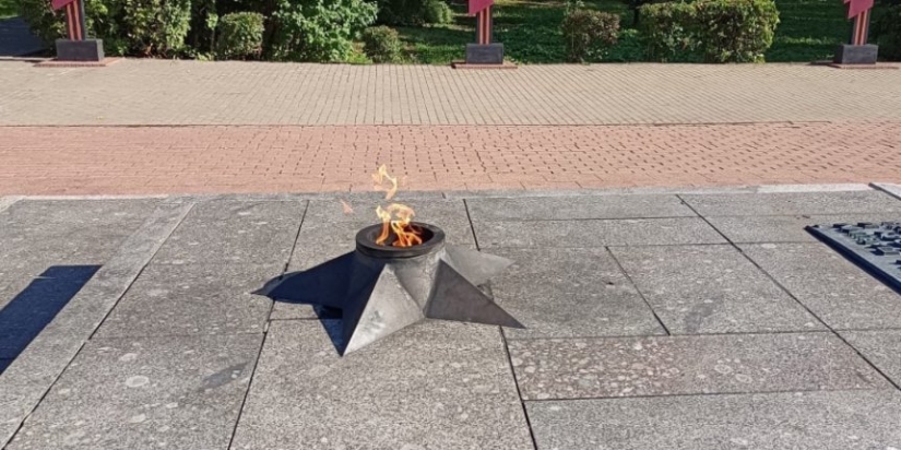 В мемориальном комплексе Великих Лук произведена замена горелки Вечного огня - 2022-09-12 11:05:00 - 1