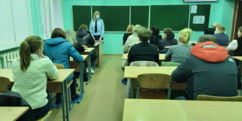 В Великих Луках прошла « Неделя безопасности дорожного движения» - 2021-09-27 17:38:00 - 1