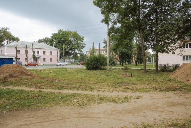 ФОТО: В Великих Луках началась реконструкция сквера на Мебельной - 2018-07-26 12:15:00 - 1