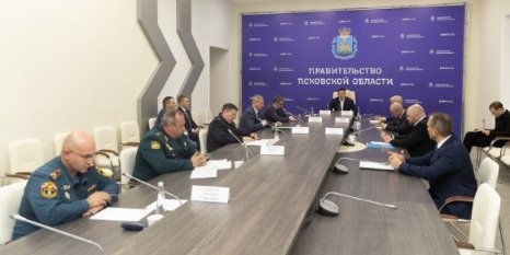 Михаил Ведерников дал ряд поручений в связи с очередями на границе - 2022-10-04 13:05:00 - 1