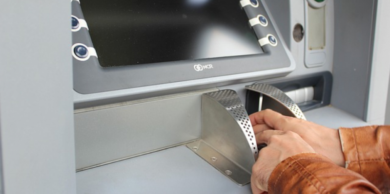 Мошенники обманули двух псковичей - 2021-02-24 12:36:00 - 1