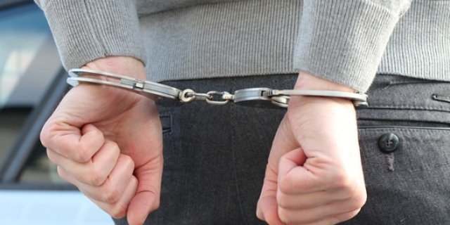 Двое петербуржцев организовали производство наркотиков в Псковской области - 2021-10-18 11:05:00 - 1