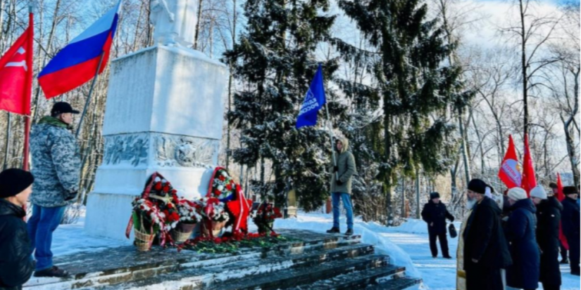 Память героев войны почтили великолукские стражи правопорядка - 2024-01-17 17:35:00 - 1