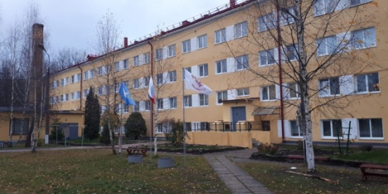 Начался ремонт спортплощадки у печорского Центра помощи детям - 2021-10-29 09:35:00 - 1