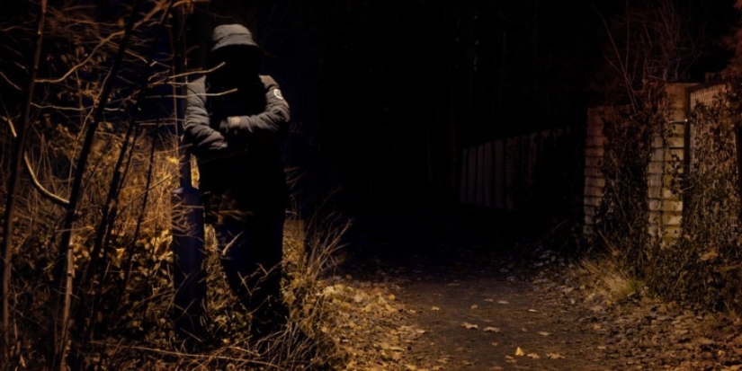 В Великих Луках задержали вора, который избил мужчину и отобрал у него телефон - 2021-10-21 15:05:00 - 1
