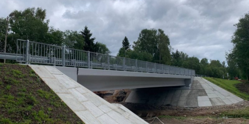 Продолжается капремонт моста через реку Идрянка в Себежском районе - 2023-08-07 10:35:00 - 1