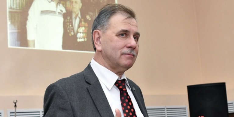 Аудио-диск стихов Анатолия Шулаева презентовали в Великих Луках - 2021-12-27 16:05:00 - 1