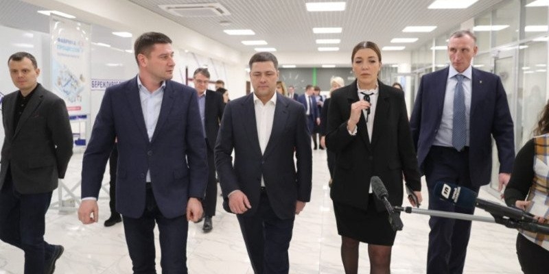 Губернатор посетил технопарк «Электрополис» в Великих Луках - 2022-12-08 11:05:00 - 1