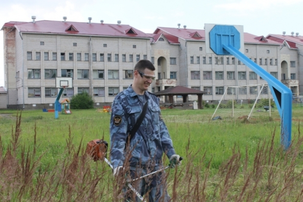 В Великих Луках сотрудники СИЗО-2 оказали помощь «Детскому дому» - 2018-07-23 18:21:00 - 1