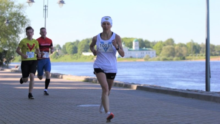 В Пскове одновременно со всей Россией состоялись старты полумарафона «ЗаБег.РФ» - 2021-05-31 08:48:00 - 1