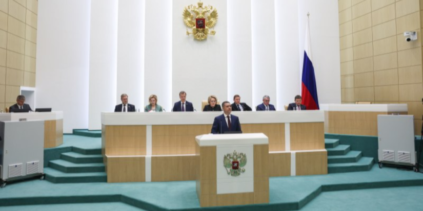 Михаил Ведерников рассказал сенаторам о социально-экономическом развитии региона - 2024-05-22 15:05:00 - 1