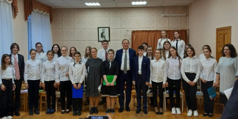 Великолучане приняли участи программе «Новое передвижничество» - 2022-10-26 11:05:00 - 1