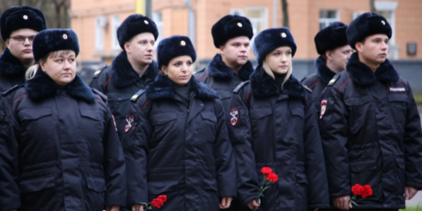 В Пскове почтили минутой молчания память погибших стражей правопорядка - 2023-11-08 17:05:00 - 1