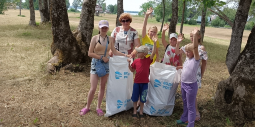 1600 жителей Псковской области приняли участие в акции «Вода России» - 2023-07-06 10:05:00 - 1