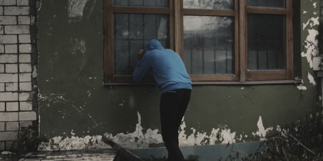 Невельские полицейские раскрыли кражу из дачного дома - 2021-09-16 15:58:00 - 1