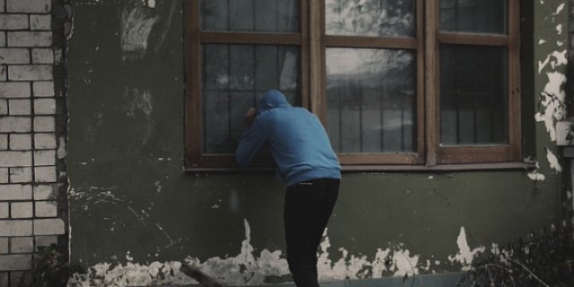 Кража стеклопакетов раскрыта в Великих Луках - 2021-08-11 12:12:00 - 1