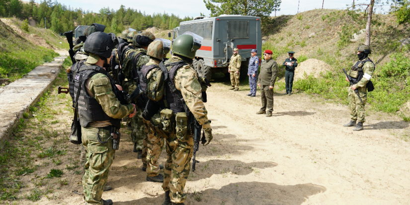 Командующий Росгвардией СЗФО проверил готовность отрядов в Псковской области - 2023-05-30 13:05:00 - 1