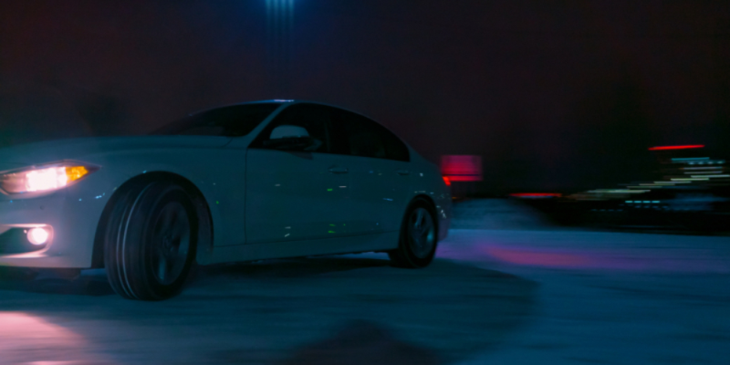 Великолучанка пожаловалась на стритрейсеров и их зимние гонки на водоемах - 2021-02-17 11:10:00 - 1