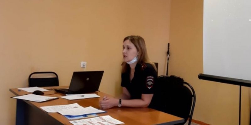 Великолукские студенты встретились с полицейскими - 2022-04-08 09:05:00 - 1