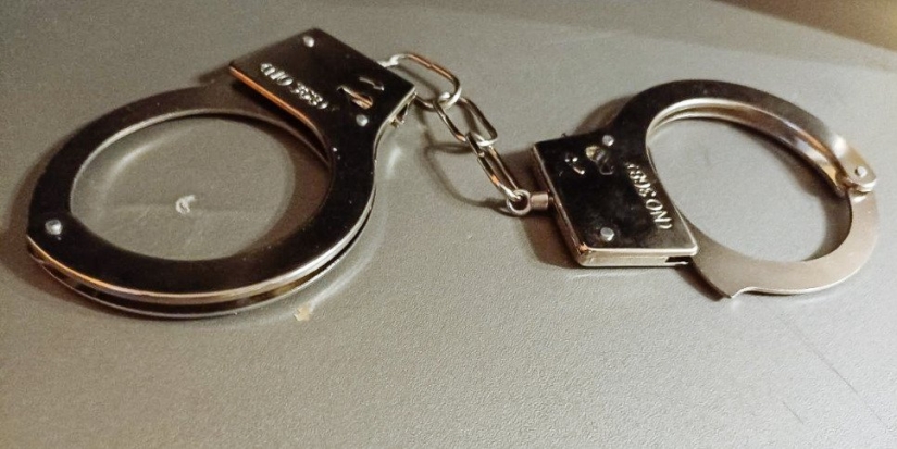 В Пскове с поличным задержан курьер телефонных мошенников - 2022-12-02 13:05:00 - 1