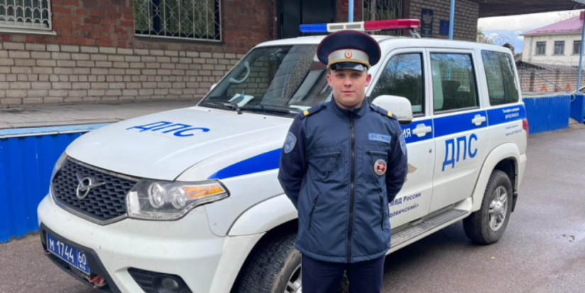 Сотрудник Госавтоинспекции Дедовичей потушил горящий автомобиль - 2024-05-19 19:05:00 - 1